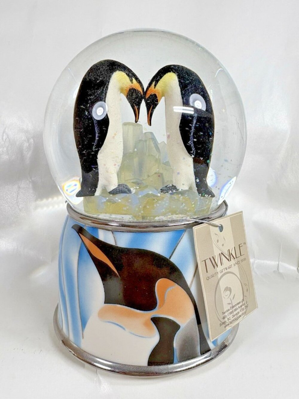 Twinkle by Wenlan Penguin Pair Musical Waterglobe Sankyo Side by Side Music